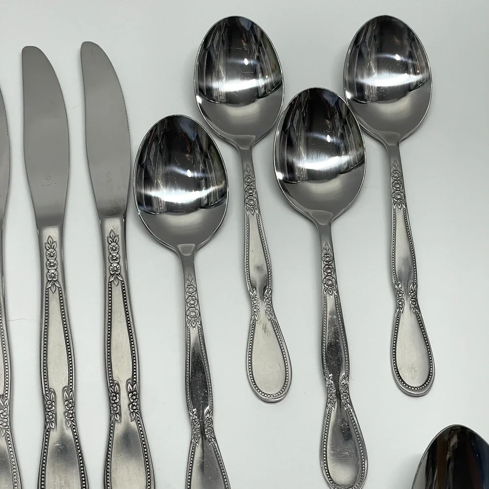 Vintage Northland Stainless Korea by Oneida Colonial Boutique Pattern 28 Piece